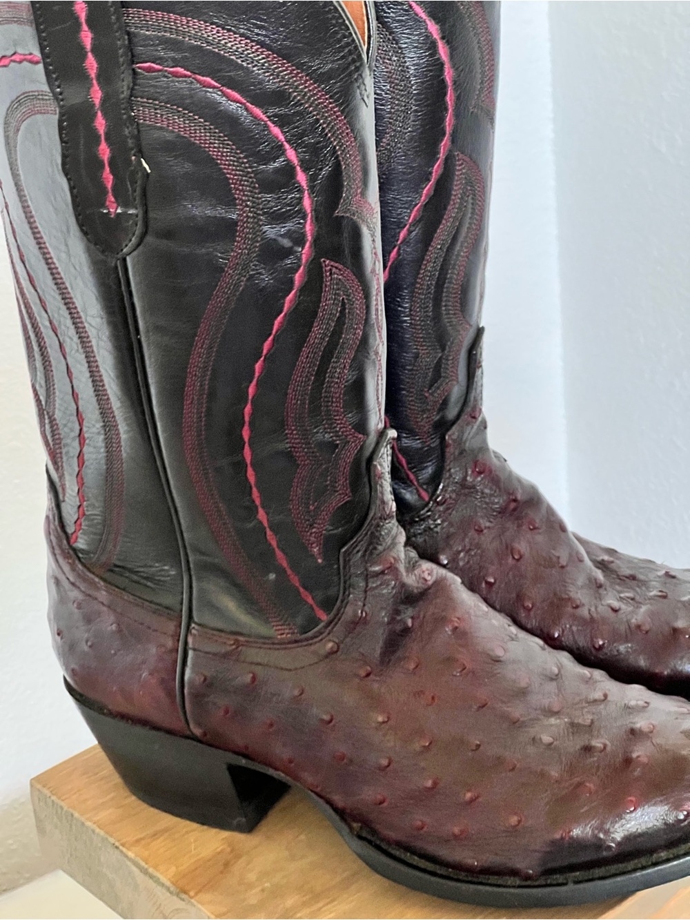 Lucchese Montana ostrich leather boots size 7.5 EE Black Cherry Full quill